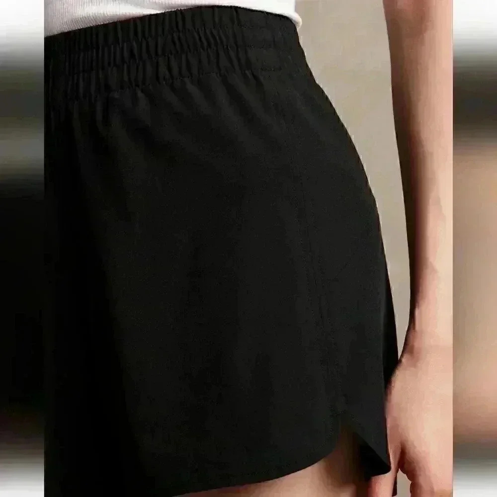 Banana Republic Active Running Short - Picture 5 of 11